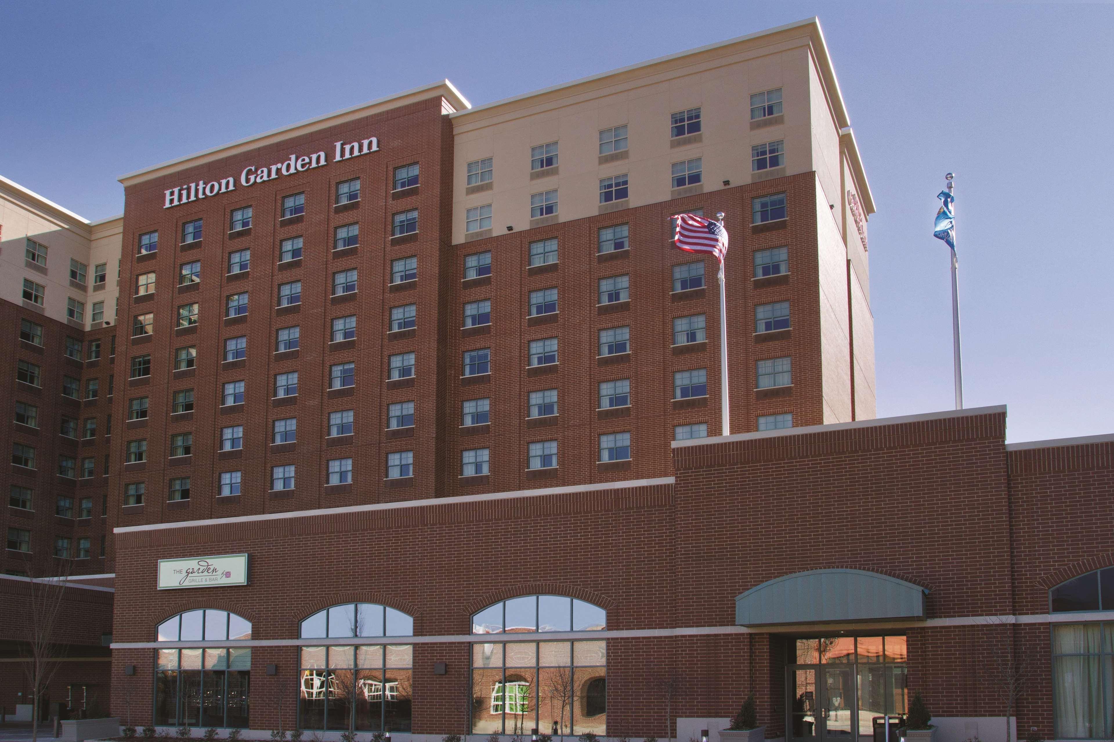 Hilton Garden Inn Oklahoma City/Bricktown Bagian luar foto