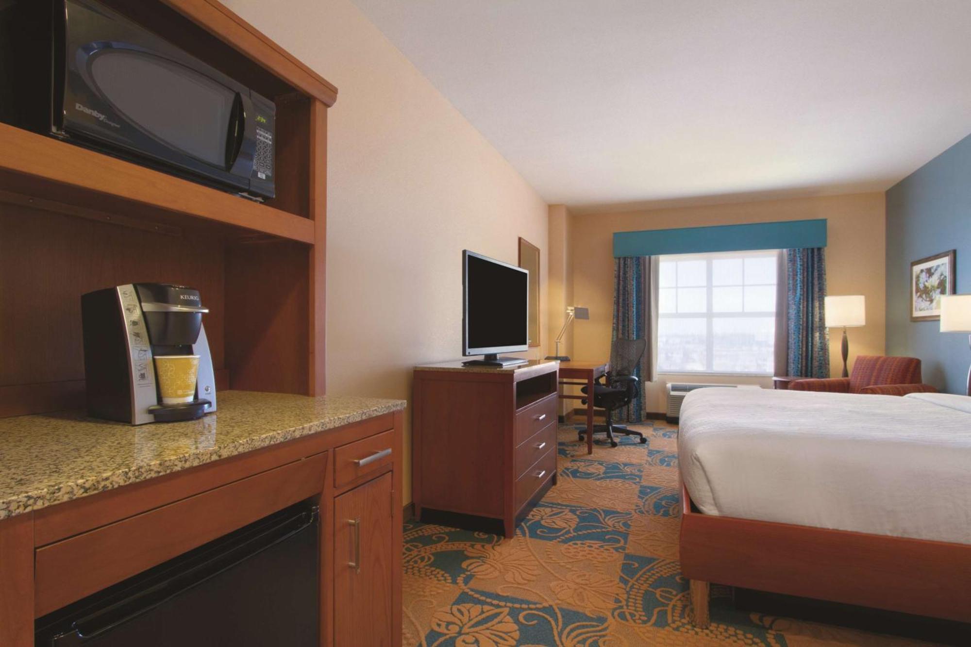 Hilton Garden Inn Oklahoma City/Bricktown Bagian luar foto