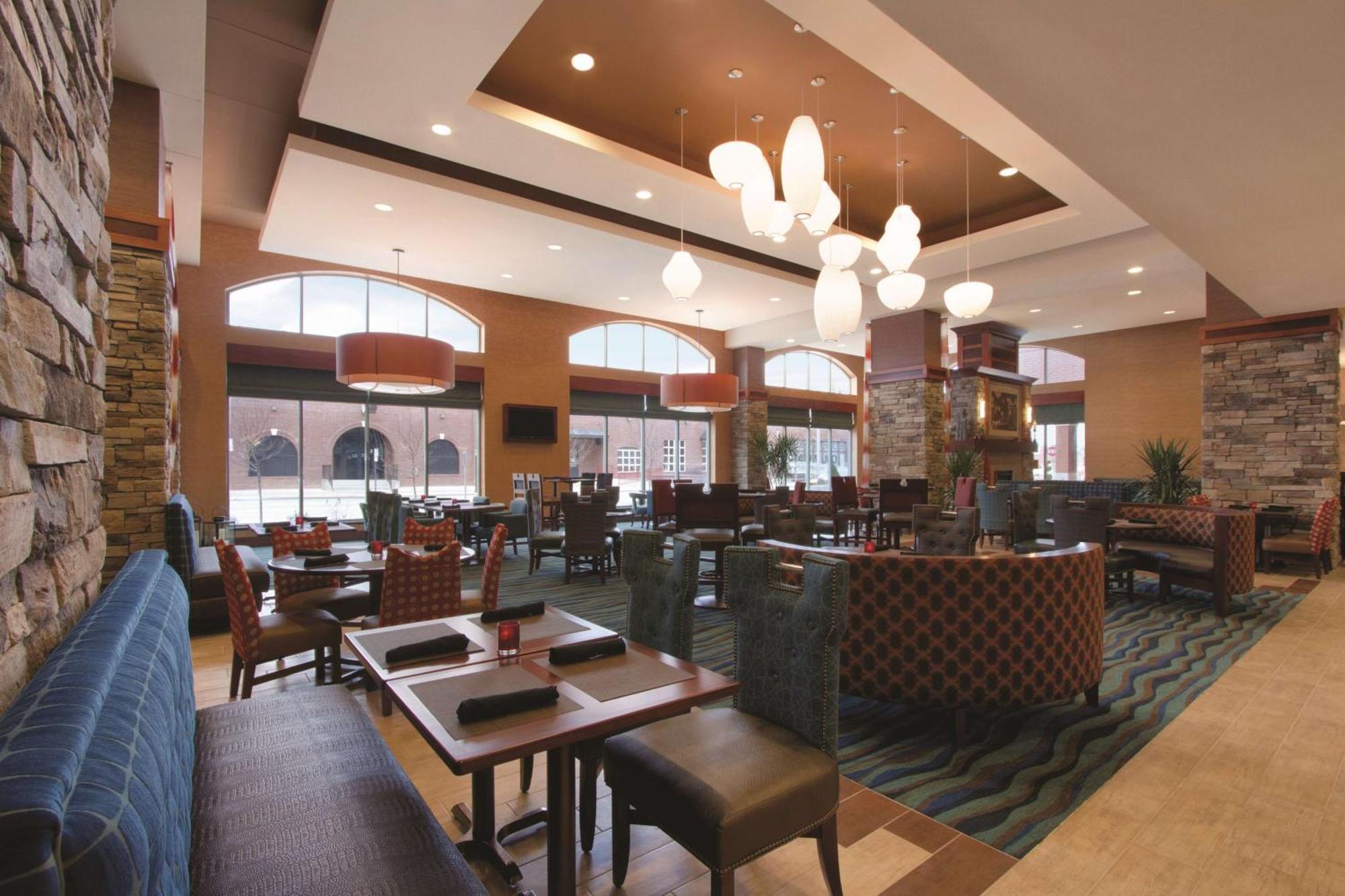Hilton Garden Inn Oklahoma City/Bricktown Bagian luar foto